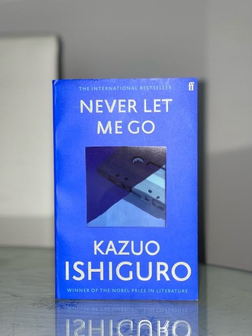 K. Ishiguro: Never let me go