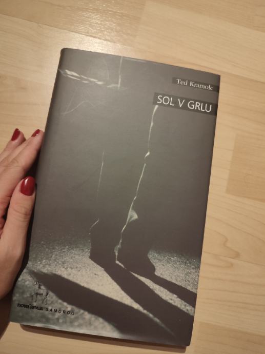 Kramolc, Sol v grlu