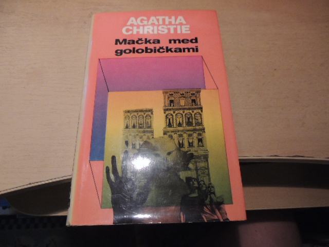 MAČKA MED GOLOBIČKAMI A. CHRISTIE DZS 1978