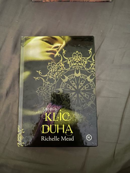 Richelle Mead: Klic duha (Vampirska akademija)