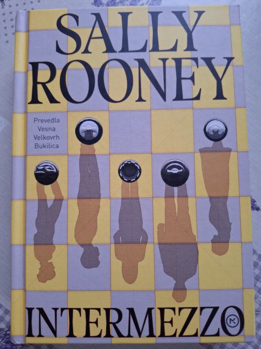 Sally Rooney, Intermezzo, kot nova, cena vključuje poštnino