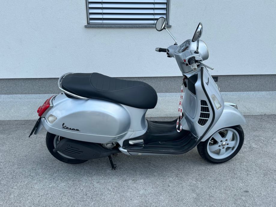 Piaggio Vespa GTS 250i, 2006 l.