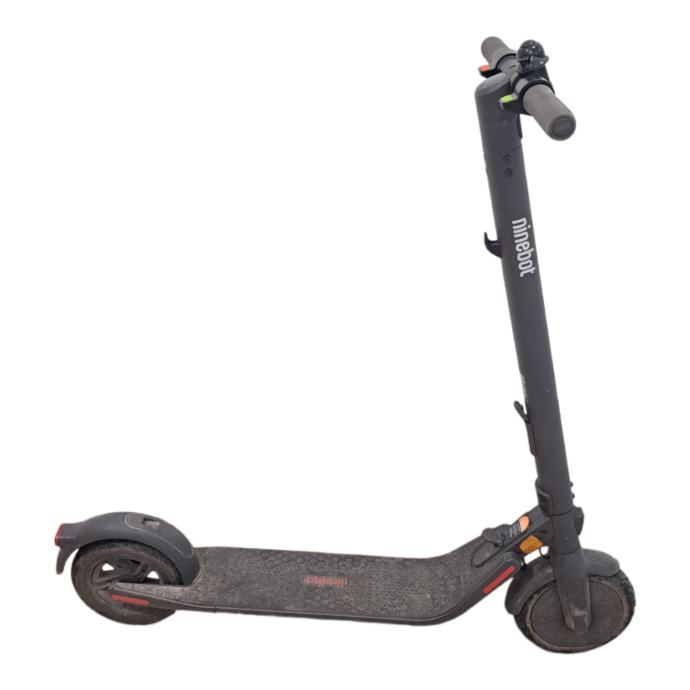 (9448) Električni skiro Segway Ninebot Kickscooter E22E