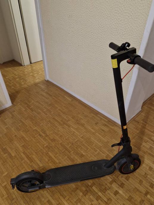 Električni skiro Xiaomi Mi Scooter Pro 2