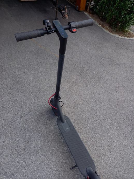 XIAOMI MI Scooter PRO 2, električni skiro, črn, Litija