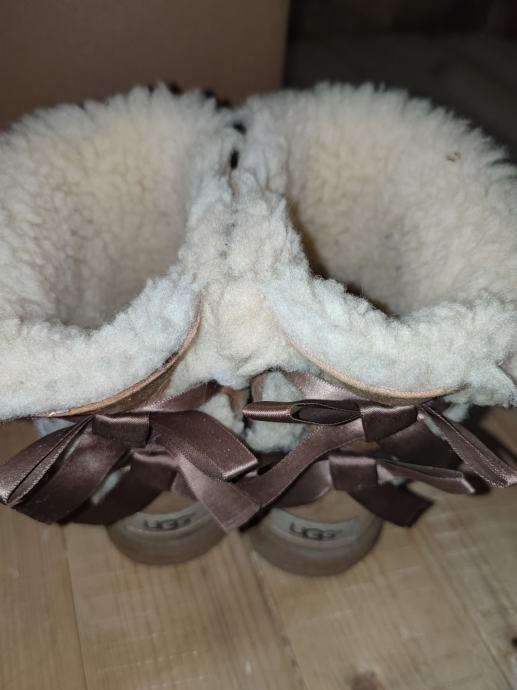 Ugg original št. 32