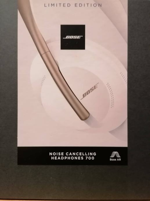 BOSE 700