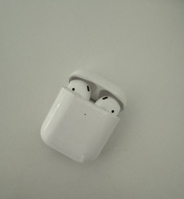 Slušalke “apple airpods”