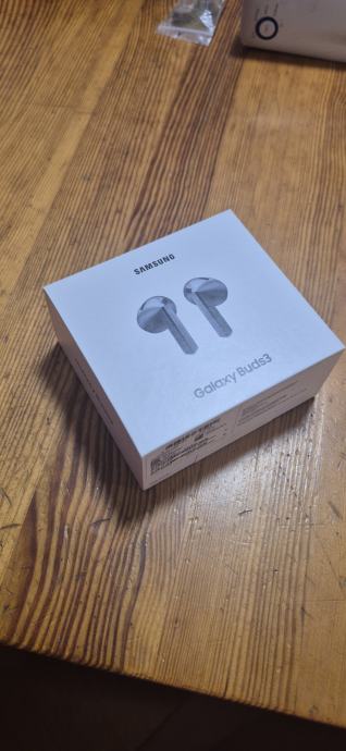 Prodam Samsung slušalke Galaxy Buds 3 NOVO