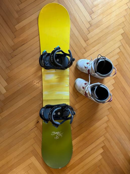 Snowboard Burton Custom 145cm + vezi Drake M