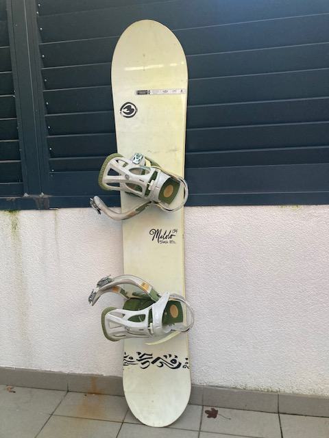 Snowboard Burton Malolo 154 z vezmi Burton Cartel