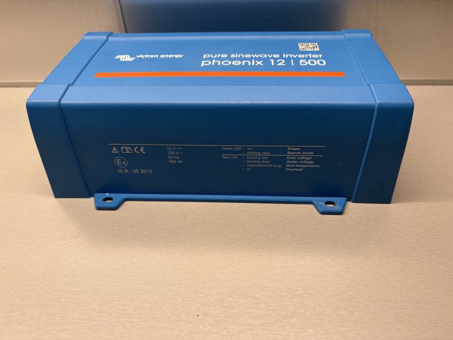 Victron Phoenix 12/500 inverter