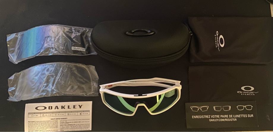 Oakley SUTRO S sončna očala