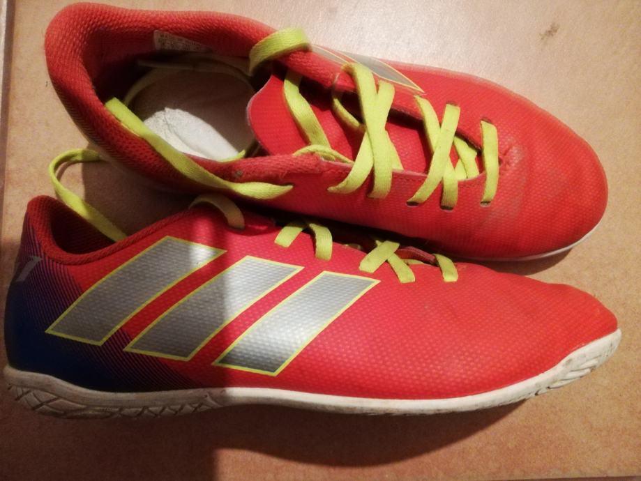 Lepo ohranjeni dvoranski ADIDAS čevlji št. 36