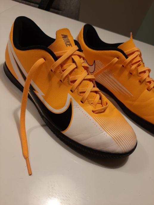 NIKE MERCURIAL vel.42