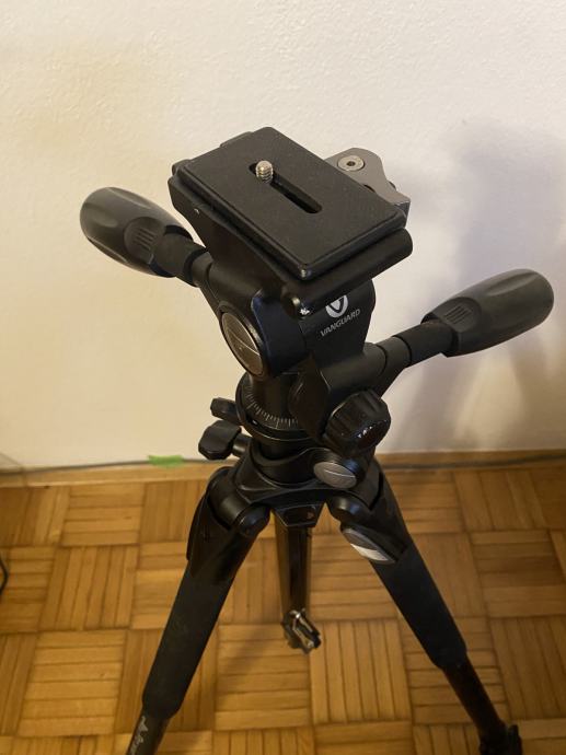 Alta Pro 263AT | Aluminum Tripod