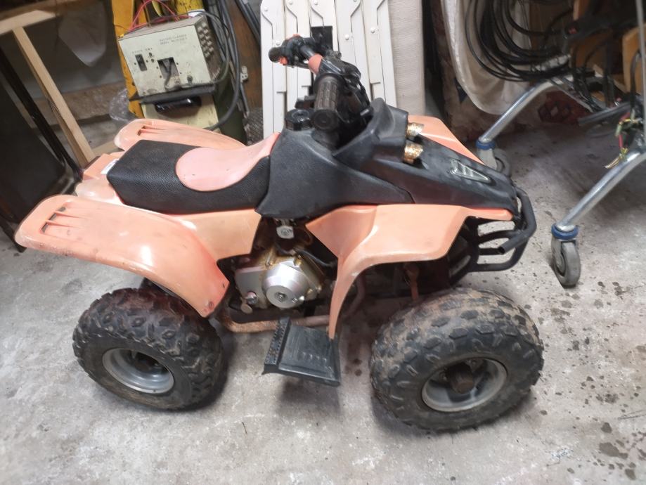 ATV 4-t 50 cm3, 2014 l.