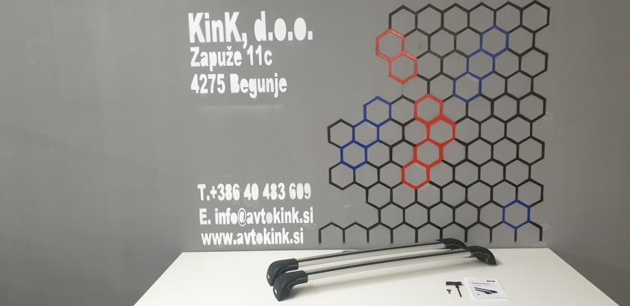 KIA Ceed SW THULE Wingbar Edge strešni nosilci 4031 9594