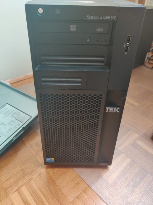 IBM X3200 M2 4GB RAM/INTEL XEON X3330