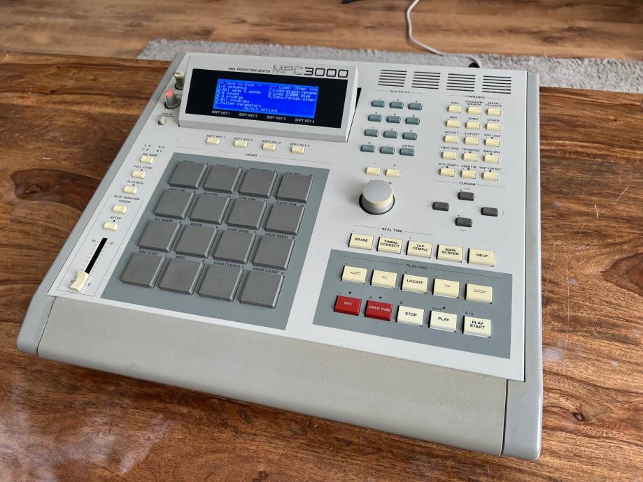 Akai MPC 3000, LED Display, SD Cardreader, 230Volt