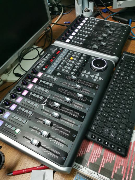 Behringer X-touch + Extender