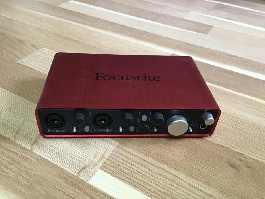 Focusrite 2i4