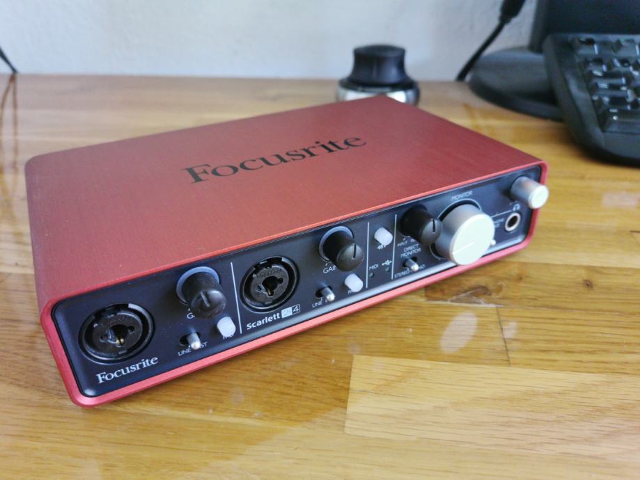 Focusrite Scarlett 2i4