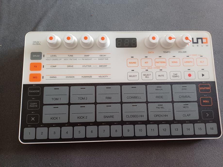 IK multimedia UNO drum synth