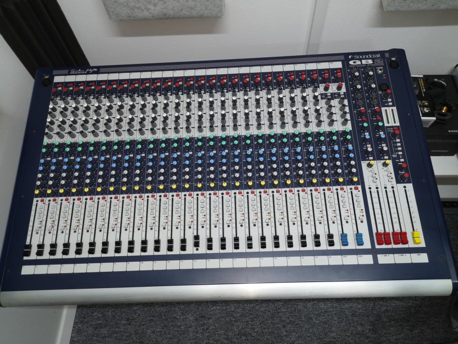 mešalna miza mikser SOUNDCRAFT GB2