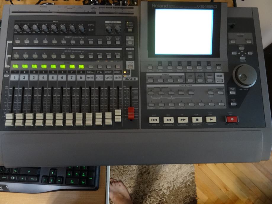 Roland VS-1680