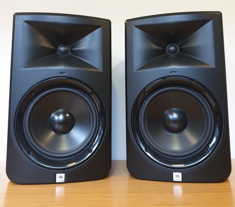 jbl lsr308