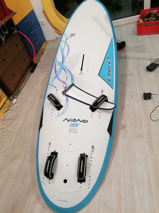 Surf Komplet z desko Exotec Nano 155l in rig 7m2