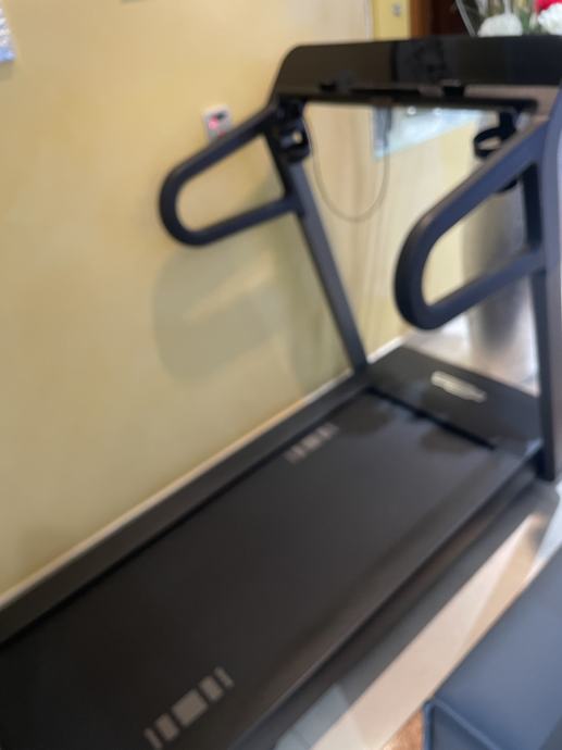 Tekaška steza Technogym Myrun