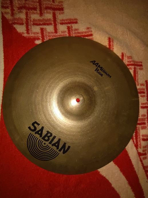 činela Sabian AA Medium Ride 20''