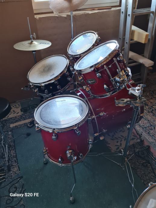 PRODAM ODLIČEN KOMPLET AKUSTIČNIH BOBNOV  X-DRUM PRO-STAGE