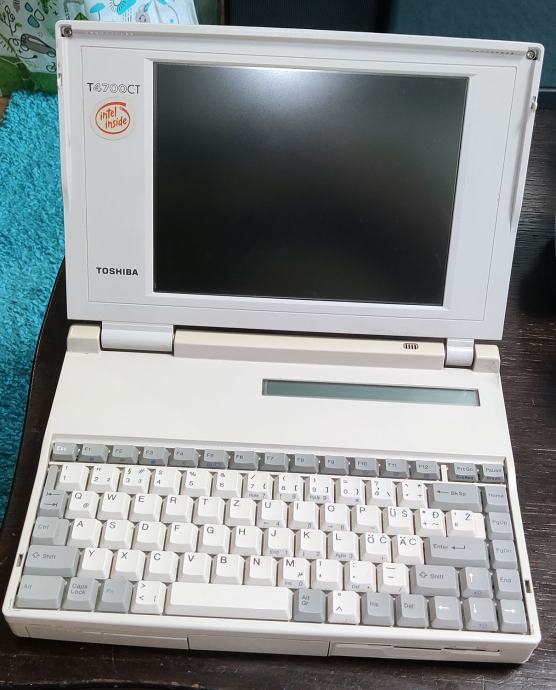 Retro prenosnik TOSHIBA TOSHIBA T4700CT T4700CT/320 486