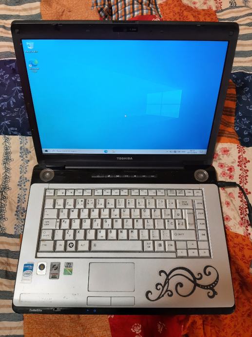 Toshiba Satellite prenosnik