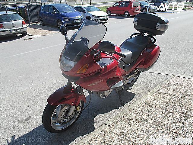 Honda nt650v deauville 2002