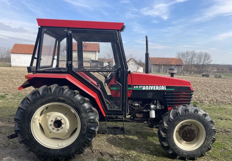 Kukpim traktor Universal