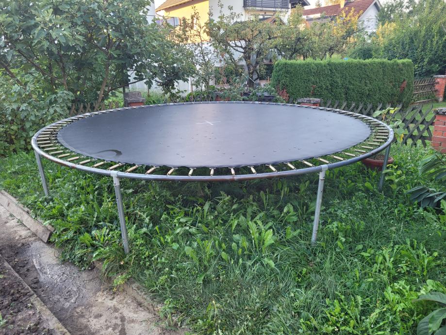 Prodam rabljen trampolin premera 3,8 metra