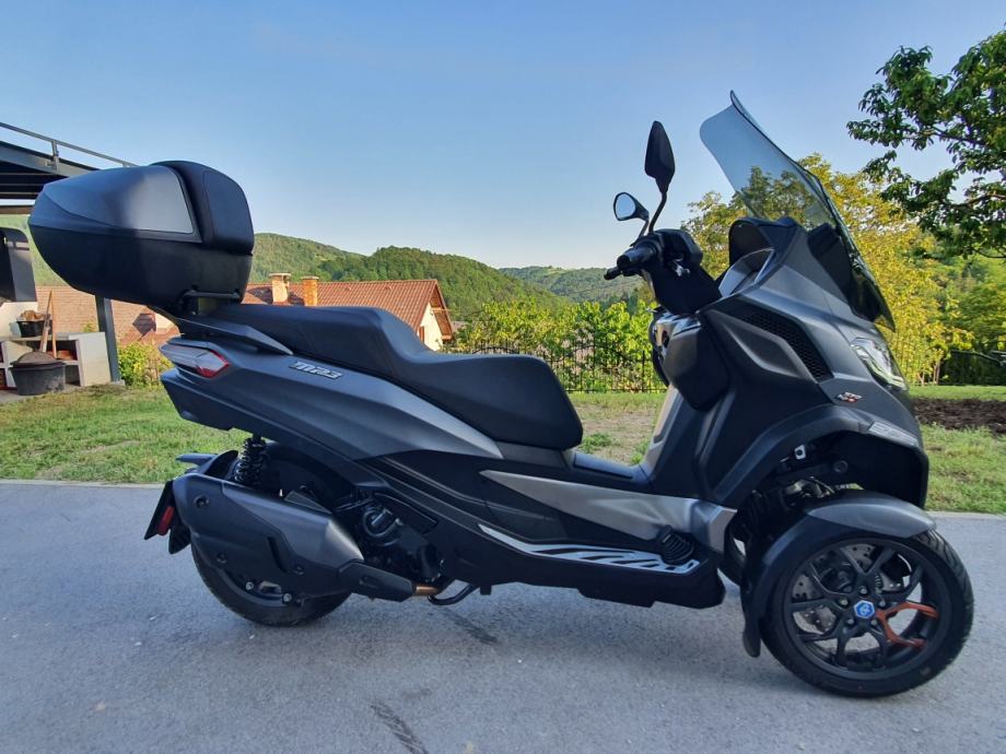 Piaggio Piaggio MP3 530 HPE Exclusive + Kovček - BREZHIBEN 530 Cm3, 2022 L.