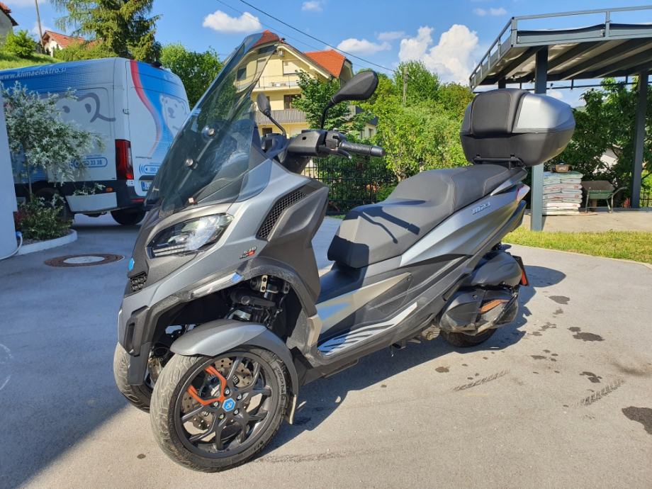 Piaggio Piaggio MP3 530 HPE Exclusive + Kovček - BREZHIBEN 530 Cm3, 2022 L.