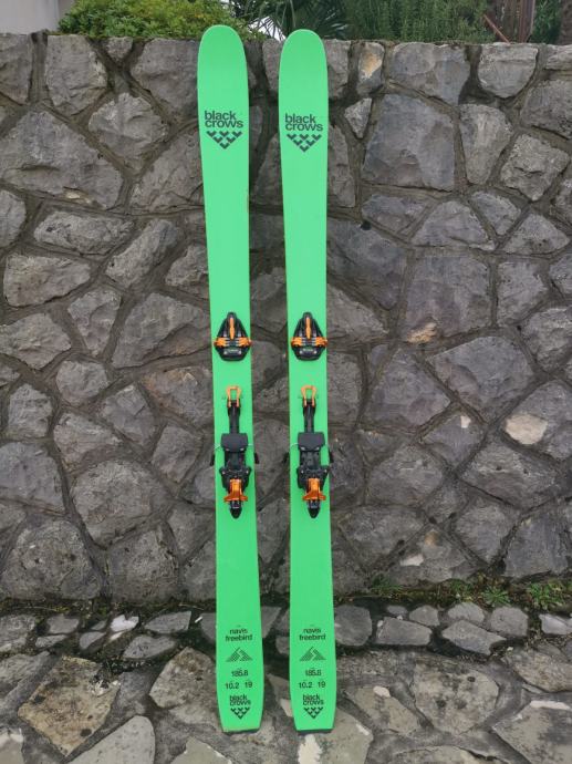 Turni set, Black Crows Navis Freebird 186cm