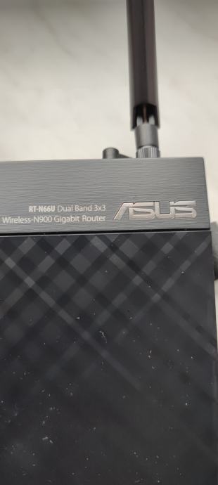 Router N66U AUSUS in AC750 802.11ac (poceni prodam)