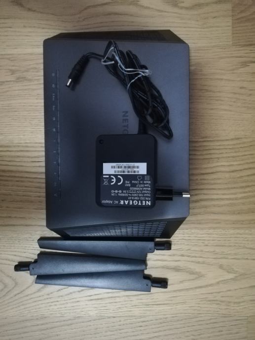 Netgear R7000 AC1900 WiFi usmerjevalnik - router