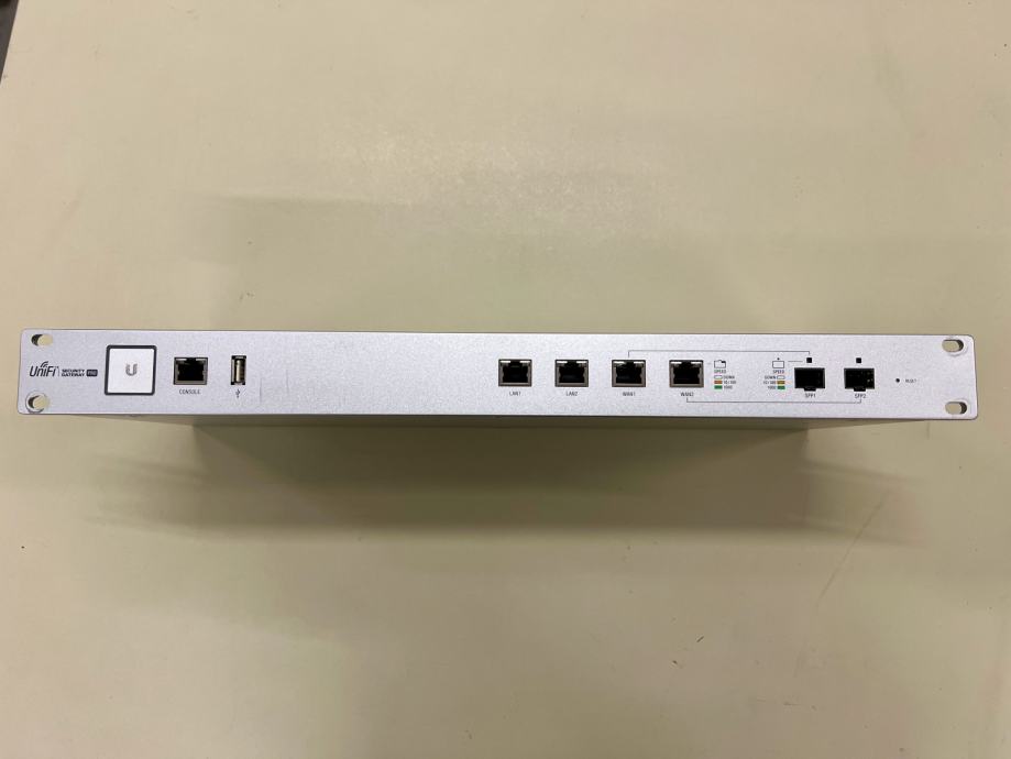 Router Ubiquiti USG-PRO-4 - Ubiquiti Security Gateway Pro