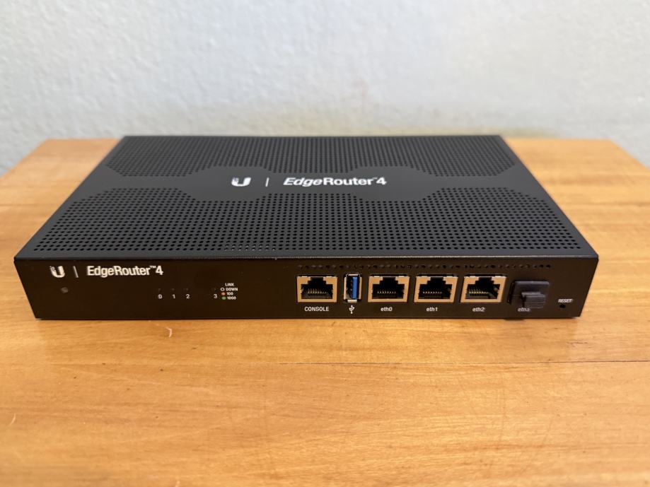 Ubiquiti EdgeRouter 4 - ER-4