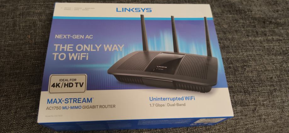 Usmerjevalnik ( Router ) Linksys EA7300