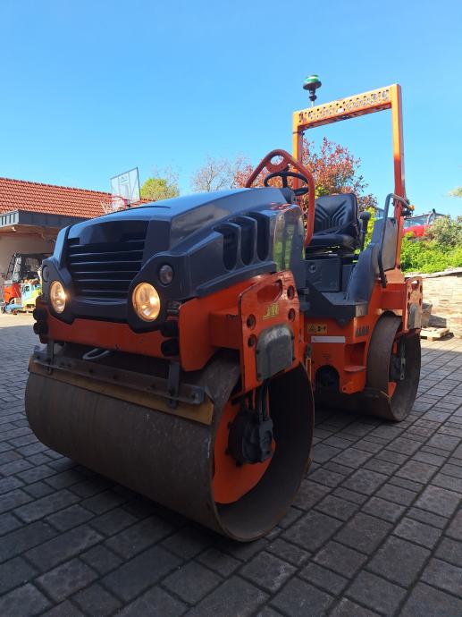 Valjar Hamm HD12VV bager nakladač demper vrtni traktor 4x4
