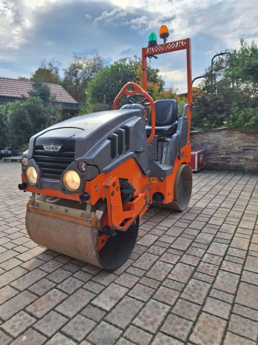 Valjar Hamm HD8VV Kubota motor bager nakladač demper vrtni traktor 4x4